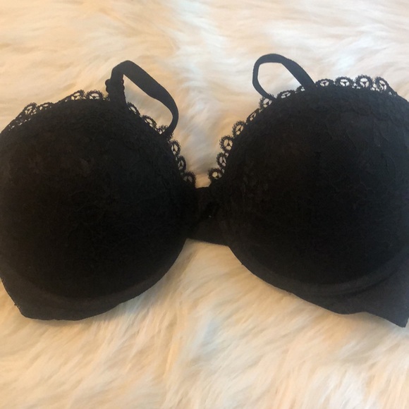 NWOT Victoria’s Secret Push Up 36C - Picture 3 of 3